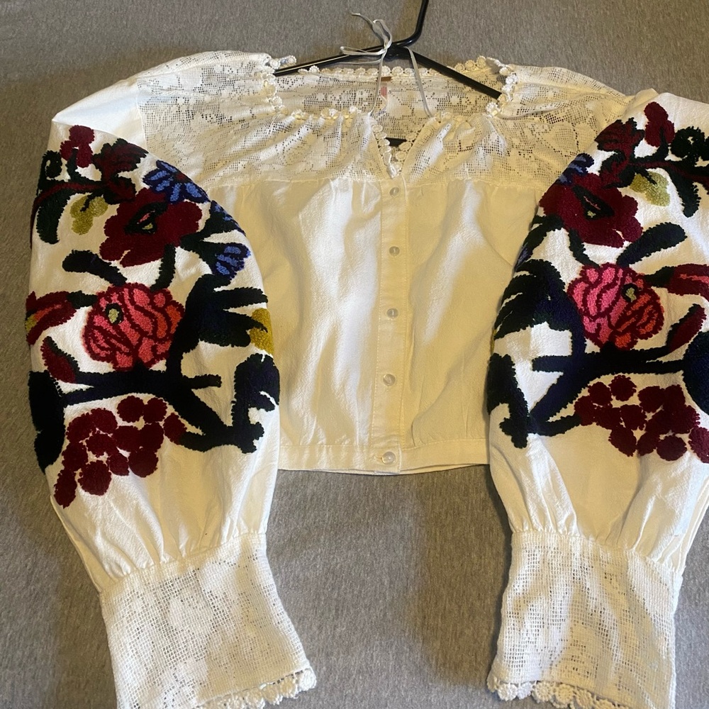 Brand-free people Size-large condition-brand new never worn
